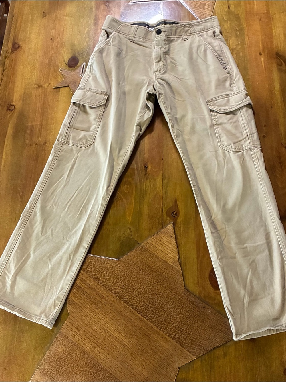 Lee Men's Beige/Tan Cargo Pants extreme motion khaki